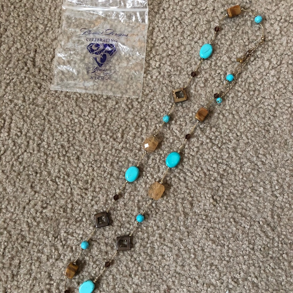Premier Designs turquoise beaded necklace